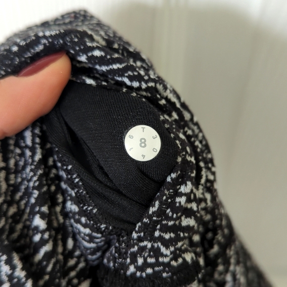 Lululemon Wunder Under Luon Ripple Jacquard Capri Length Leggings Black White 8 - Picture 8 of 13